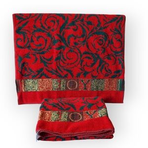 Two Vintage Fieldcrest Christmas Holiday Red Green Gold Bath Towels 46"×24"